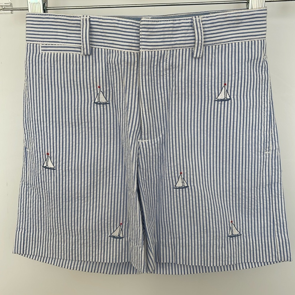 STRIPED SEERSUCKER EMBROIDERED SHORT